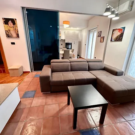 Brendon Apartmán Brindisi